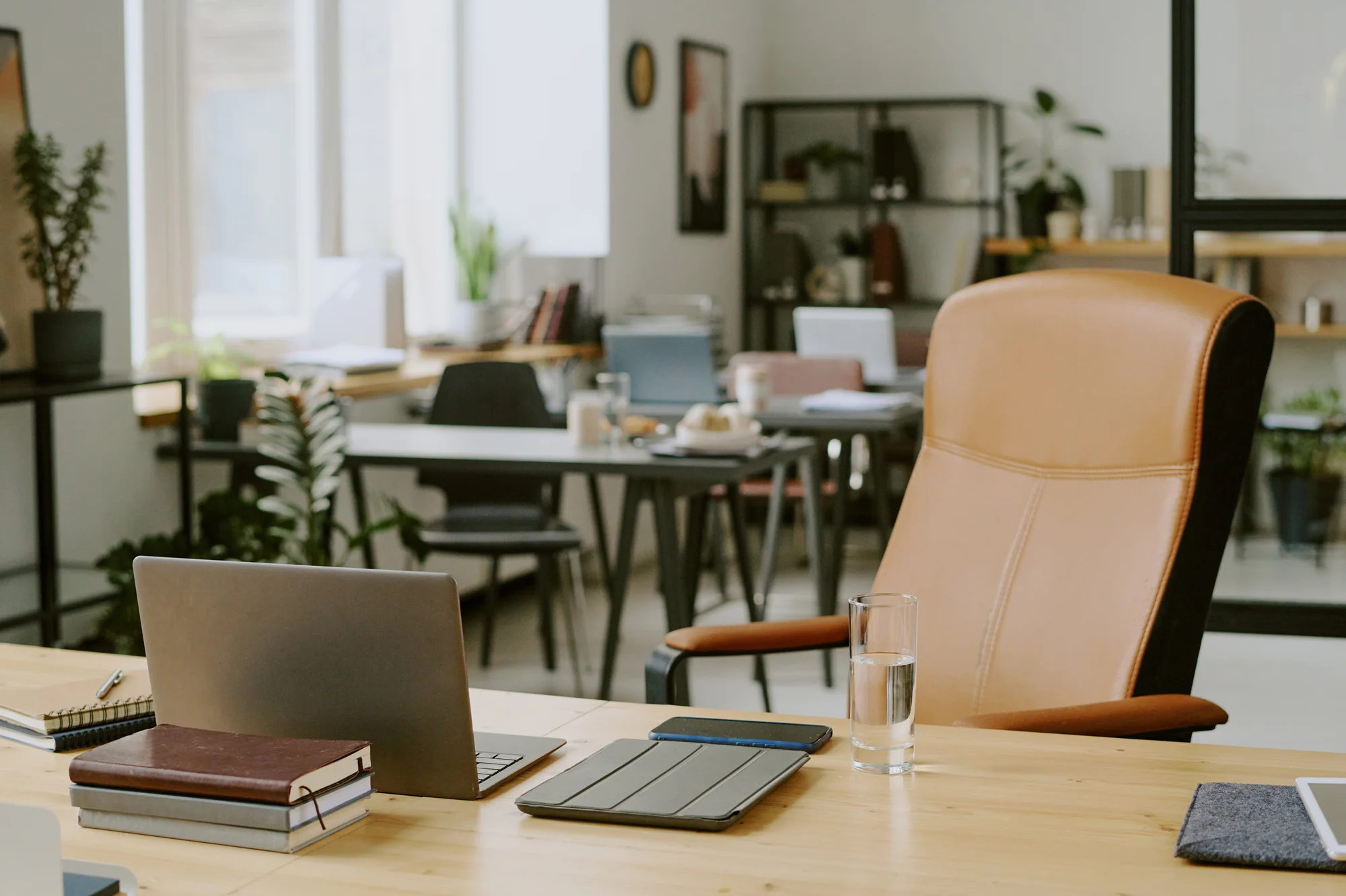 Clean Office Boosts Efficiency and Morale